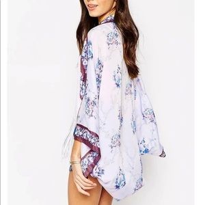 ✨Lilac Silky Floral Kimono Top✨